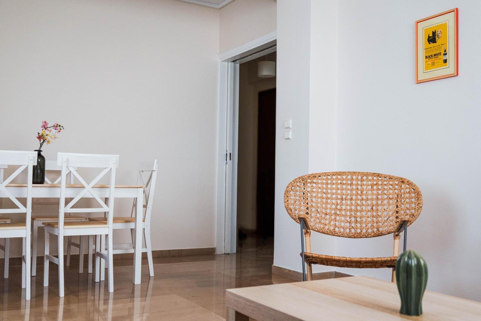 Spacious Nest 2bd Next To Acropolis *