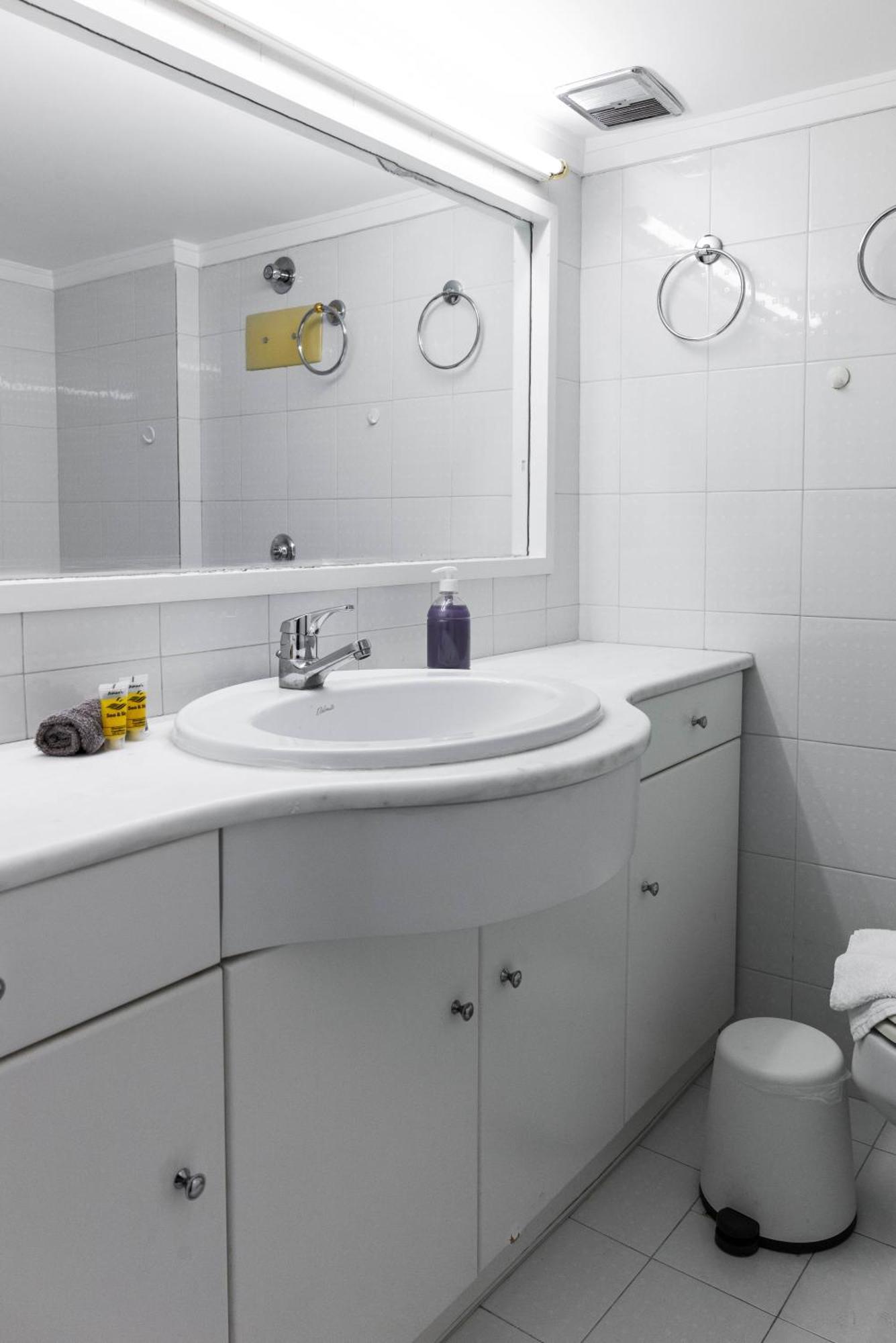 Spacious Nest 2bd Next To Acropolis